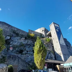 https://studio-meubl-au-pied-du-chateau.midi-pyreneeshotels.com